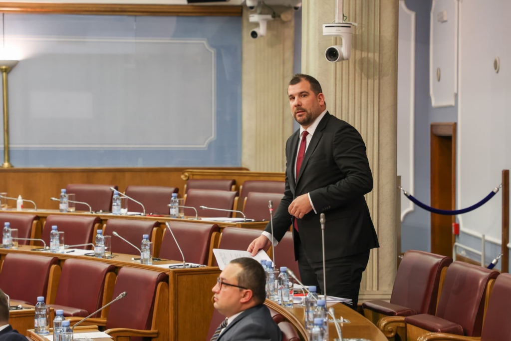 Oštra rasprava između ministra odbrane Krapovića i poslanika SD-a image